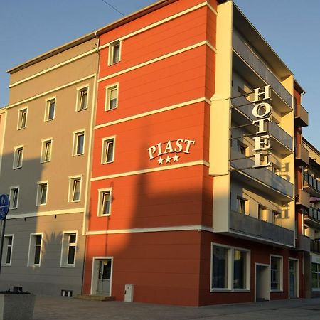 Hotel Piast Nysa Exterior foto